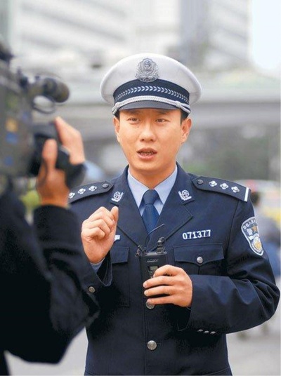 谭谈交通的海报-正式海报
