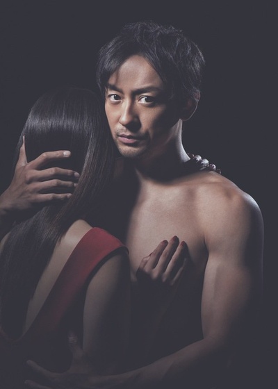 想被拥抱的12个女人的海报-预告海报