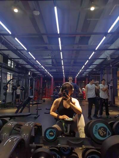 运动日记的图片-我身高167.体重135左右。<br>体脂在健康范围，问我为啥不减肥？<br>我现在有胸有屁股有肉还有肌肉，<br>我为啥要变成你喜欢的瘦子，<br>我只要我自己喜欢就好了。