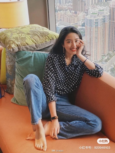 哪位女演员的演技和气质让你久久不能忘？的图片-杨采钰<br>长开了的女生 也实在是太好看了
