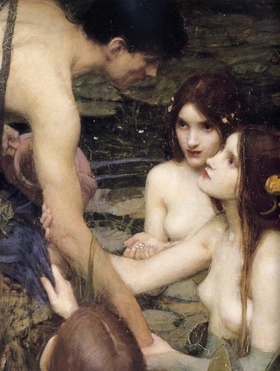 我钟爱的油画作品的图片-《许拉斯和水仙们》 Hylas and the Nymphs 画家展出范围最广、频率最高的作品。<br><br>沃特豪斯“描绘大量妙龄少女，并让她们袒胸露乳”，他有一个美若天仙的模特，视她为珍宝；沃特豪斯把她藏起来不让任何人知道她的名字，以她为模特创作的水仙、塞壬和古代的公主，却是人人皆知的形象。<br><br>出自希腊神话。许拉斯跟随伊阿宋寻找金羊毛的途中，在海上连日航行，烈日如烤，英雄们口干舌燥，终于出现了一片陆地；许拉斯自告奋勇上岸去寻找水源。许拉斯找到了泉水，也发现了七个赤身裸体的仙女，金发碧眼，温润如玉，香艳得令人窒息；水泽的仙女爱上了这年轻的异乡人，拉住他提水壶的手臂，将他拽入她们的世界。年轻的英雄被迷惑了，背弃了他的主人，随之沉入冰冷的水底<br><br>这是一个充满哀伤梦幻和诱惑魅力的故事，美丽又凄婉，妩媚而柔情；除了美再也没有别的情愫。