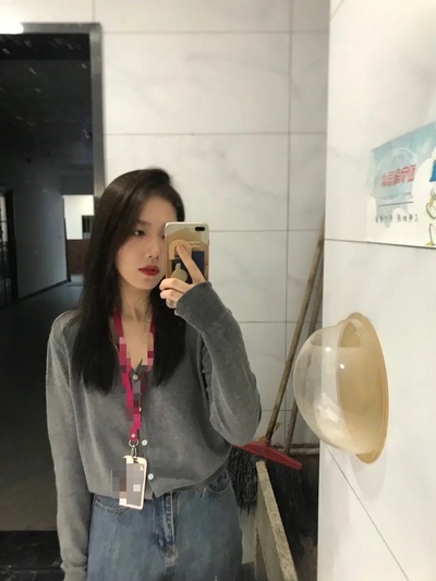 上班族的每日职场穿搭的图片-之前穿的<br>每天都挺随意的