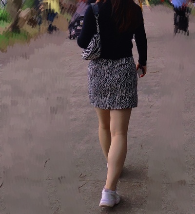 成年后对自己的审美再教育的图片-这条强壮的腿就是我的，它走路很快可以长跑可以踢足球，我接受它了