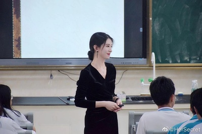 你觉得有韵味的东方美人的图片-Weibo上看到的海南中学语文老师，<br><br>好温柔啊