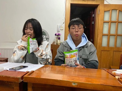 寻找老照片里的地点的图片-和发小<br>今年一起高考，加油