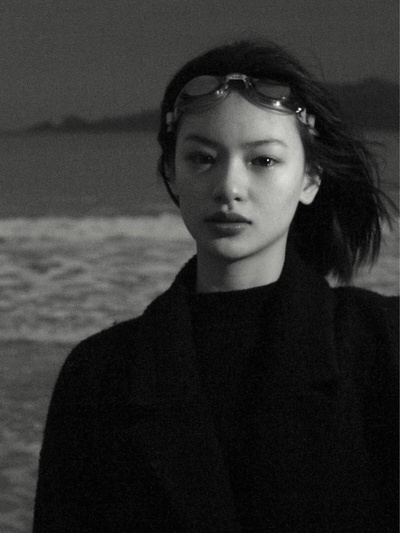 氛围感美人的图片-北京电影学院的邱天