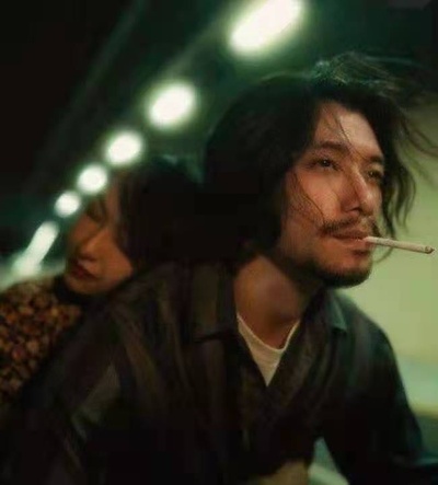 影视作品中难忘的拥抱场景的图片-惊魂一抱，传世经典