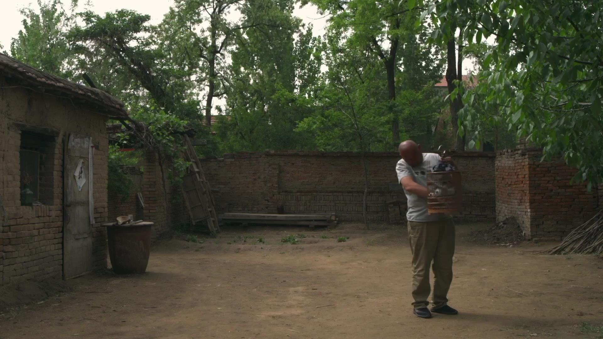 歌声缘何慢半拍剧照的剧照