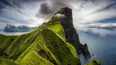 (20170408)的图片-卡尔斯岛上的Kallur灯塔，法罗群岛 (© Janne Kahila/500px)
