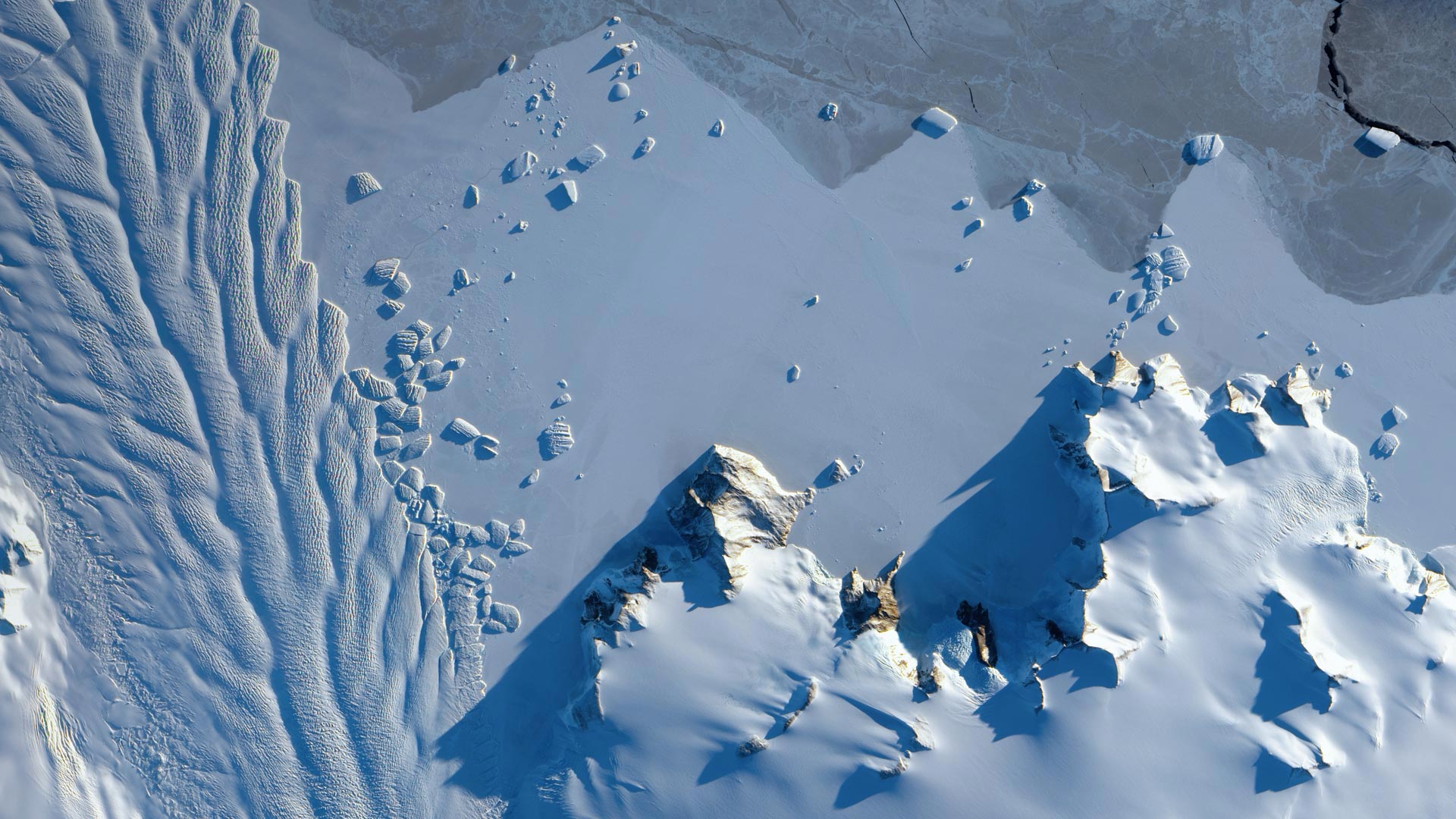 (20171206)的图片-南极洲的马图谢维奇冰川 (© NASA)