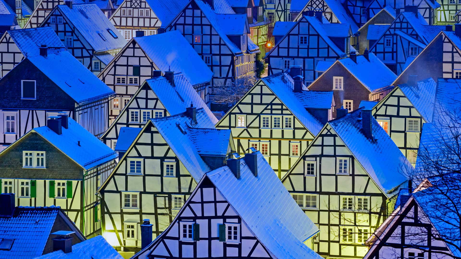 (20171213)的图片-弗罗伊登贝格镇，德国 (© Iain Masterton/age fotostock)