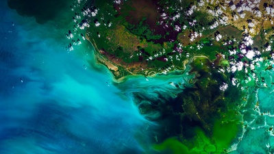 (20180424)的图片-大沼泽地国家公园的卫星视图，佛罗里达州 (© Satellite Earth Art/Aurora Photos)