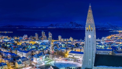 (20181213)的图片-雷克雅未克的夜景 (© Arctic-Images/Corbis Documentary/Getty Images)