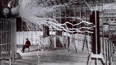 (20190102)的图片-发明家尼古拉·特斯拉和他的“放大发射机” (© Nikola Tesla Museum/Science Photo Library)