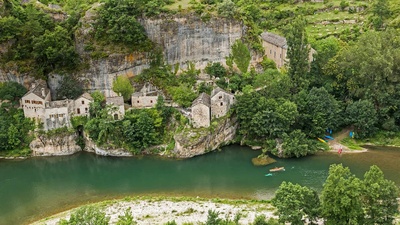 法国塔恩河沿岸的Castelbouc城堡和塔恩峡谷 (© Stefan Schurr/Westend61/Offset)(20190901)的图片-法国塔恩河沿岸的Castelbouc城堡和塔恩峡谷 (© Stefan Schurr/Westend61/Offset)