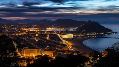 塞巴斯蒂安电影节举办地：圣塞巴斯蒂安和库尔萨尔文化中心 (© Aljndr/iStock/Getty Images Plus)(20190920)的图片-塞巴斯蒂安电影节举办地：圣塞巴斯蒂安和库尔萨尔文化中心 (© Aljndr/iStock/Getty Images Plus)
