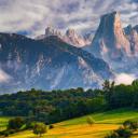 欧罗巴山国家公园中的Naranjo de Bulnes峰，西班牙阿斯图里亚斯  (© Anton Petrus/Getty Images)(20191027)