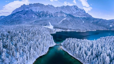 楚格峰下的艾布湖，德国巴伐利亚 (© Marc Hohenleitner/Huber/eStock Photo)(20200112)的图片-楚格峰下的艾布湖，德国巴伐利亚 (© Marc Hohenleitner/Huber/eStock Photo)
