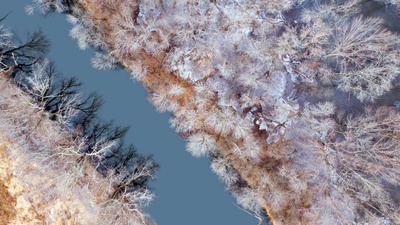 冬天的水獭溪，佛蒙特州布兰登 (© Caleb Kenna/Offset)(20200228)的图片-冬天的水獭溪，佛蒙特州布兰登 (© Caleb Kenna/Offset)