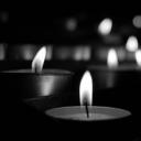 【今日清明】哀悼为抗击新冠肺炎牺牲的烈士和逝世的同胞 (© Luca Flor/Shutterstock)(20200404)