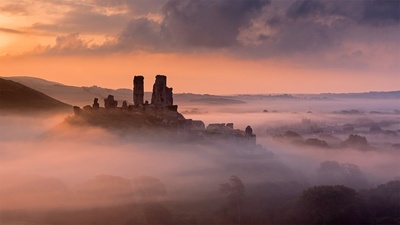 科夫堡，英国多塞特 (© Ross Hoddinott/Minden Pictures)(20201026)的图片-科夫堡，英国多塞特 (© Ross Hoddinott/Minden Pictures)