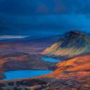 从奎雷英山口看到的 Leum na Luirginn湖和Cleat湖，英国斯凯岛 (© Sebastian Wasek/Sime/eStock Photo)(20201103)