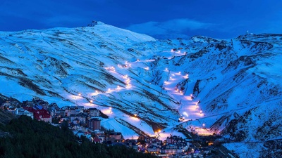 Pradollano滑雪站，西班牙内华达山脉国家公园 (© NTCo/iStock/Getty Images Plus)(20210111)的图片-Pradollano滑雪站，西班牙内华达山脉国家公园 (© NTCo/iStock/Getty Images Plus)