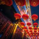 挂在锦里街上的红灯笼，中国成都 (© Philippe LEJEANVRE/Getty Images)(20210226)