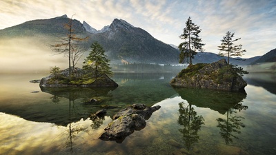 被阿尔卑斯山环抱的辛特湖，德国贝希特斯加登 (© Offset by Shutterstock)(20210310)的图片-被阿尔卑斯山环抱的辛特湖，德国贝希特斯加登 (© Offset by Shutterstock)