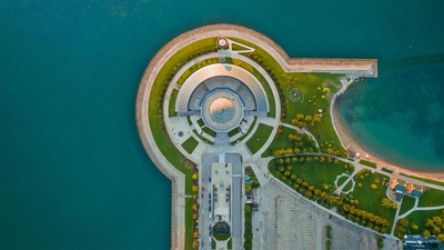 密歇根湖畔的阿德勒天文馆， 芝加哥伊利诺伊州 (© Amazing Aerial Agency/Offset by Shutterstock)(20210727)的图片-密歇根湖畔的阿德勒天文馆， 芝加哥伊利诺伊州 (© Amazing Aerial Agency/Offset by Shutterstock)