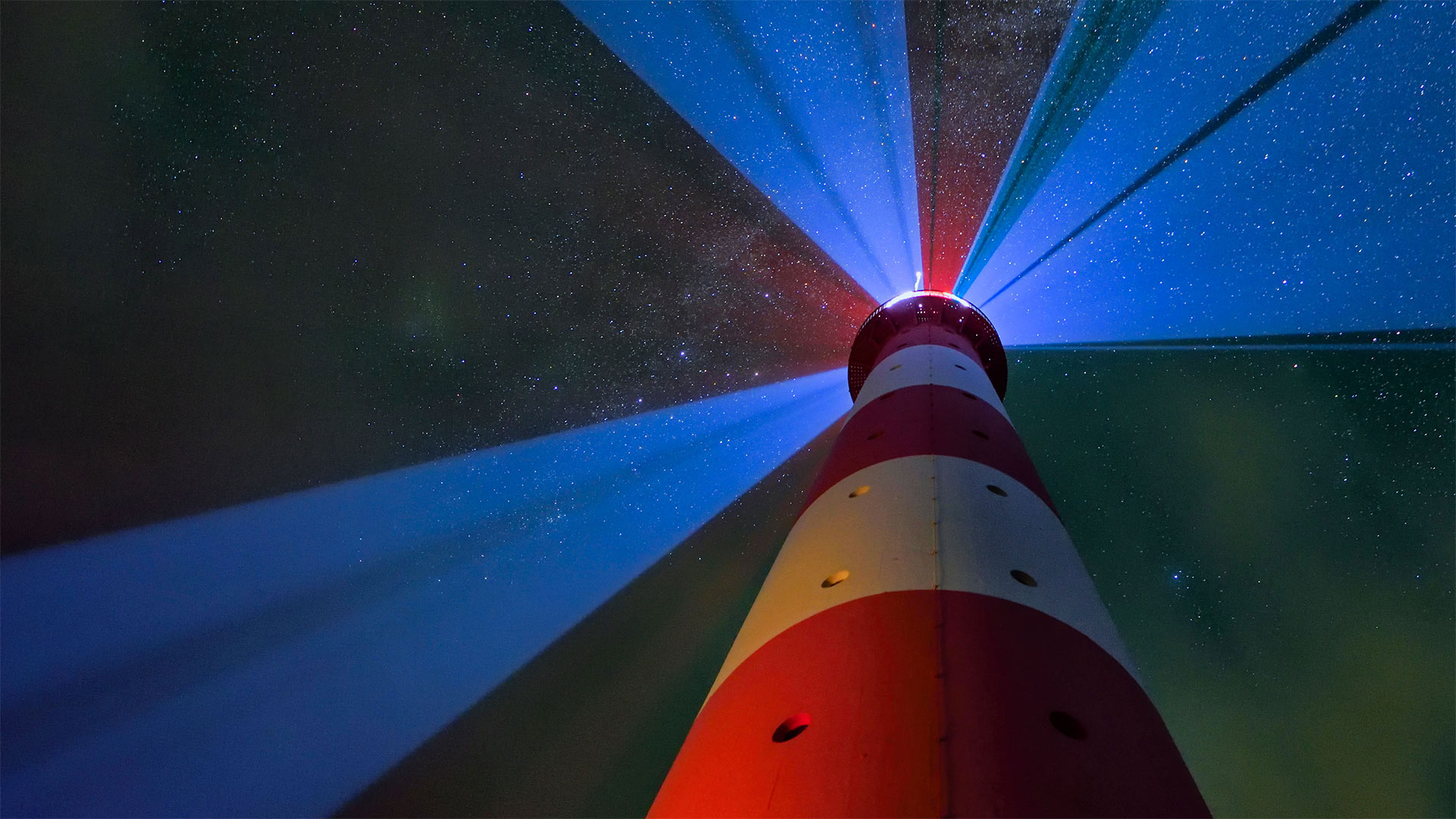 星空下的灯塔，德国Westerhever镇 (© Sandra Bartocha/Minden Pictures)(20211230)的图片-星空下的灯塔，德国Westerhever镇 (© Sandra Bartocha/Minden Pictures)
