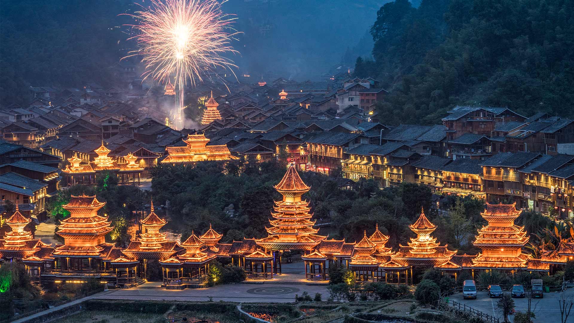 烟花绽放的除夕夜，中国 (© MediaProduction/E+/Getty Images)(20220131)的图片-烟花绽放的除夕夜，中国 (© MediaProduction/E+/Getty Images)