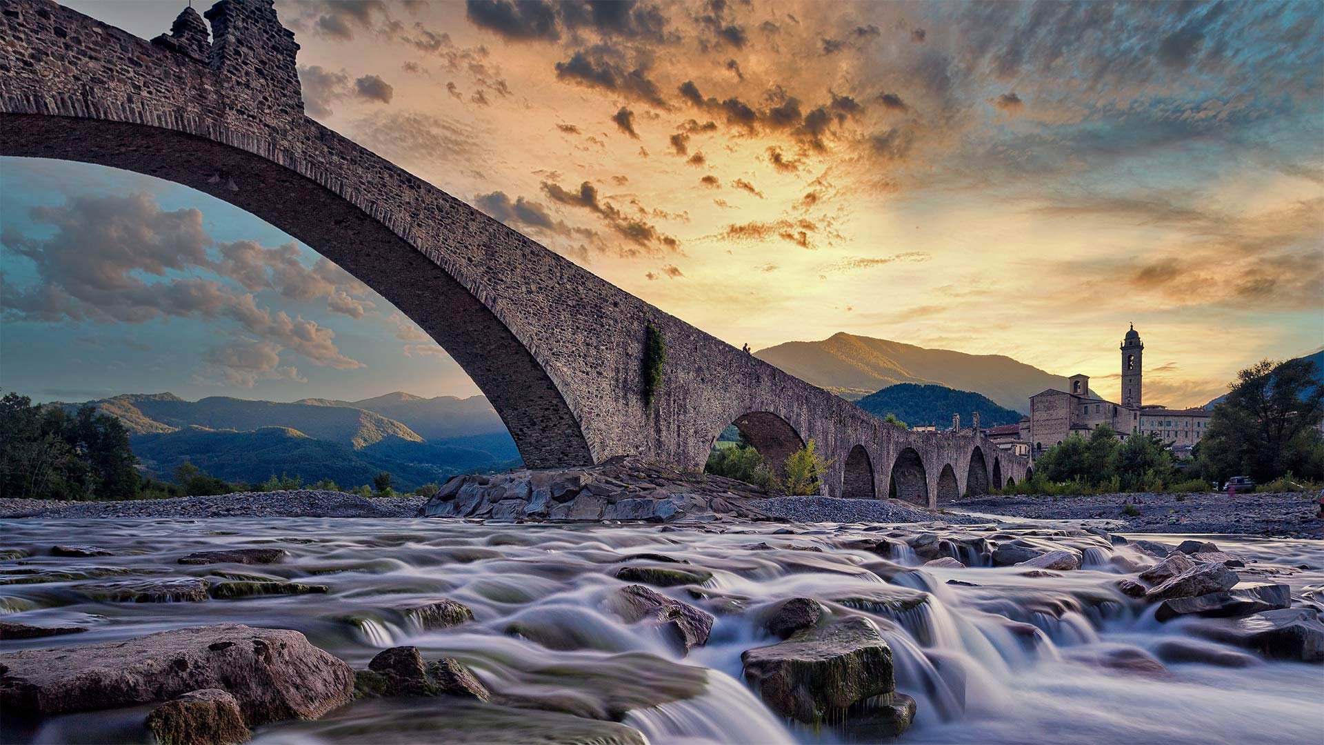 Ponte Gobbo桥，意大利博比奥 (© afinocchiaro/Getty Images)(20220310)的图片-Ponte Gobbo桥，意大利博比奥 (© afinocchiaro/Getty Images)